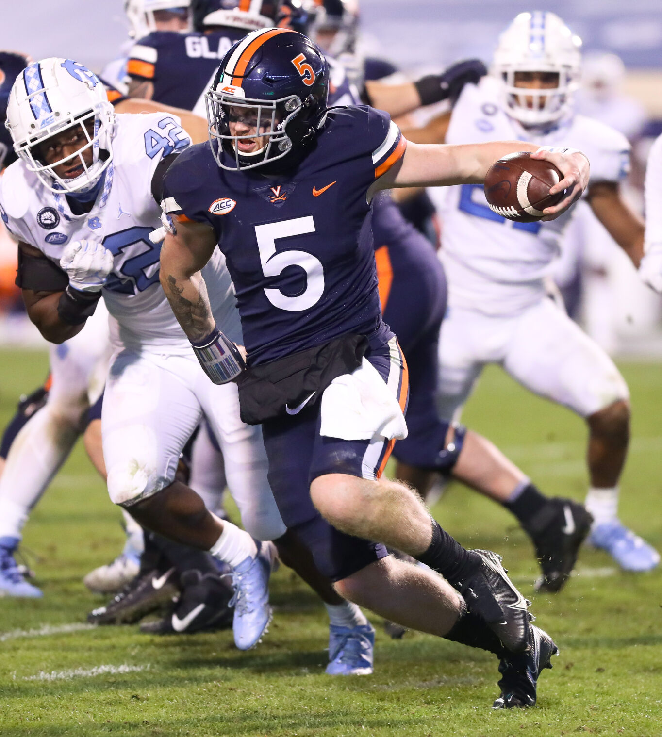 103120-cdp-sports-uva-unc564.JPG